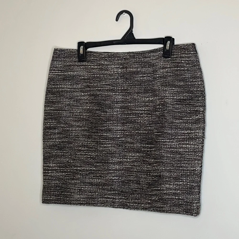 Ann Taylor Size 12 Petite Wool Skirt - Picture 1 of 5